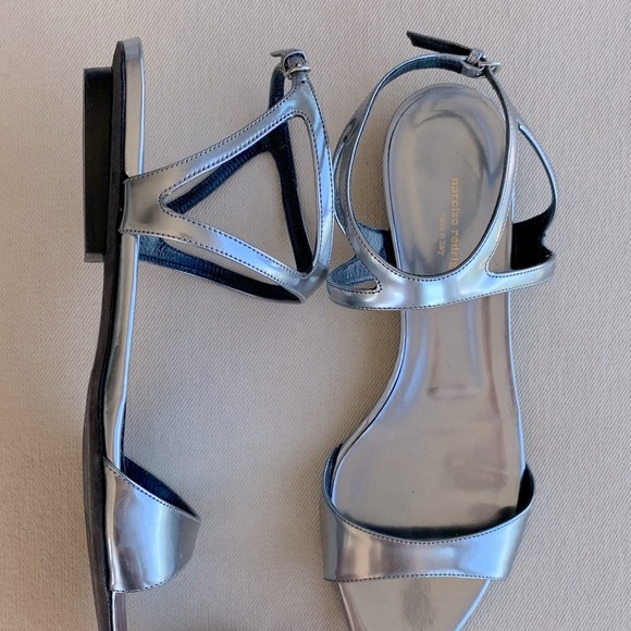 Narciso Rodriguez Carolyn Flat Sandal - Picture 6 of 15